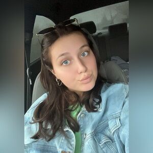 Meet your Posher, Éliane